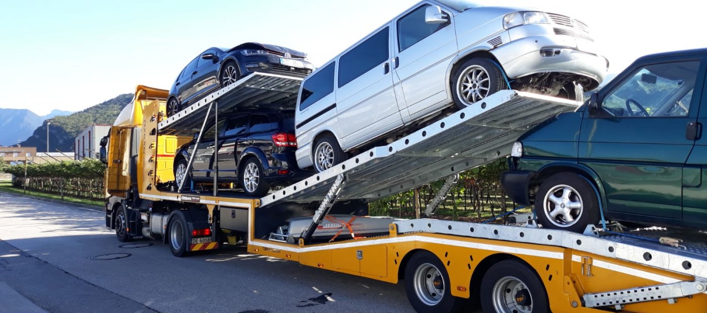 2-nápravový návěs pro přepravu  osobních vozidel - JEEP CARRIER