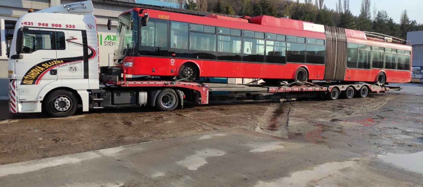 MAN TGX 18.480 4X2 + Podvalník FGM32