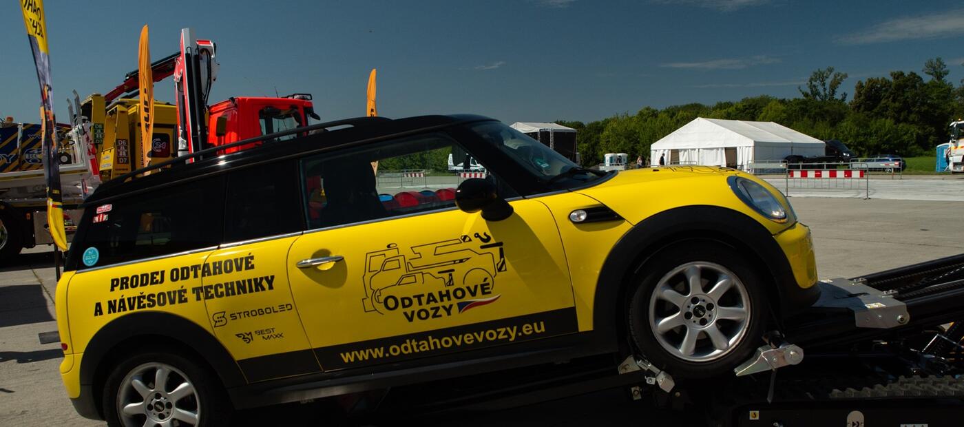 Tow Track s benzínovým motorem