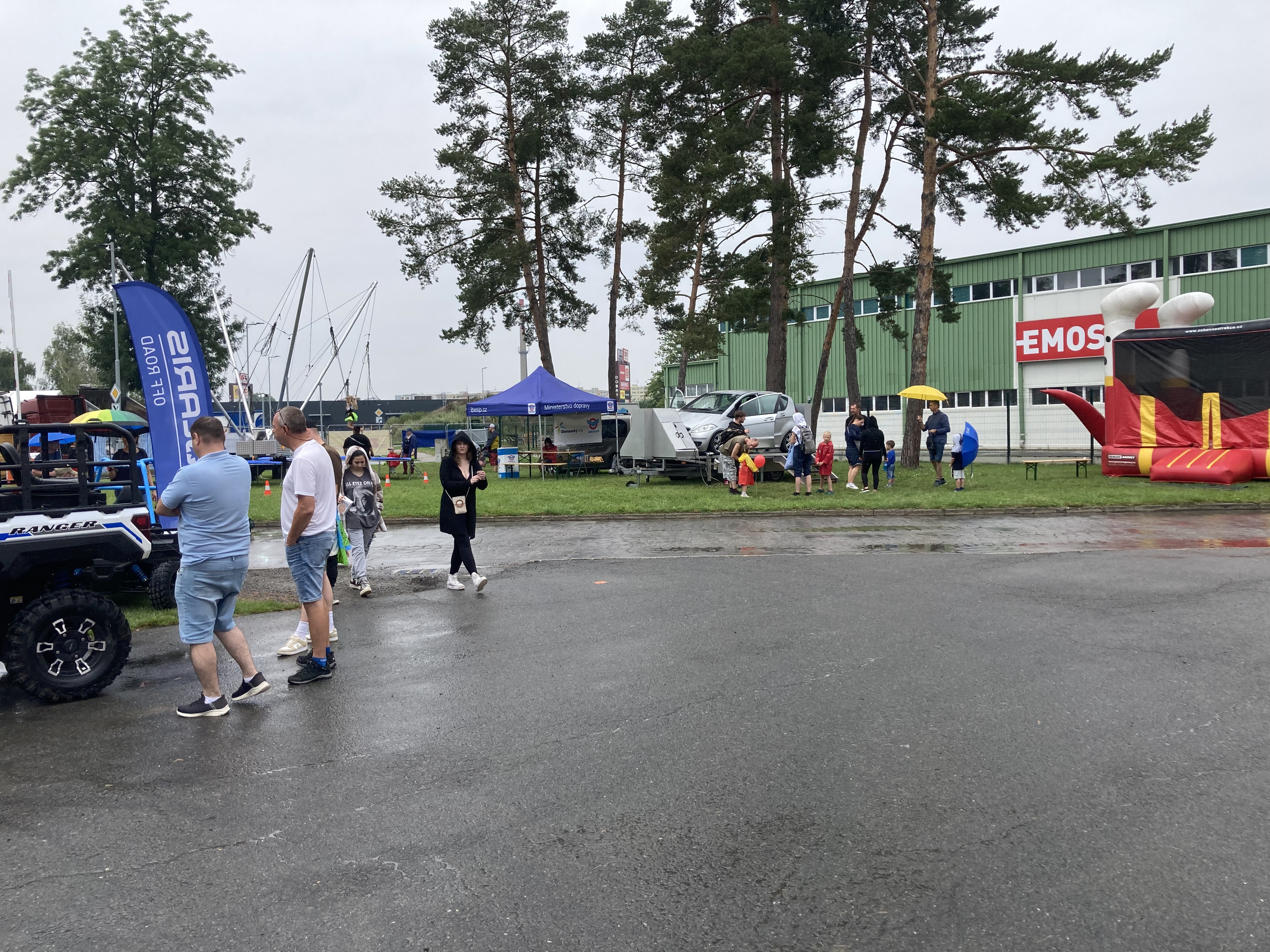 Příslušenství pro odtahovou techniku, LED osvětlení, upínací systémy, navijáky